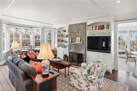 271 Carnegie Harbor Drive Portsmouth RI 02871