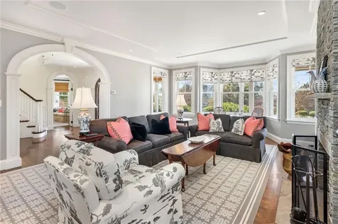271 Carnegie Harbor Drive Portsmouth RI 02871
