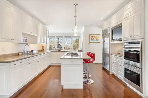 271 Carnegie Harbor Drive Portsmouth RI 02871