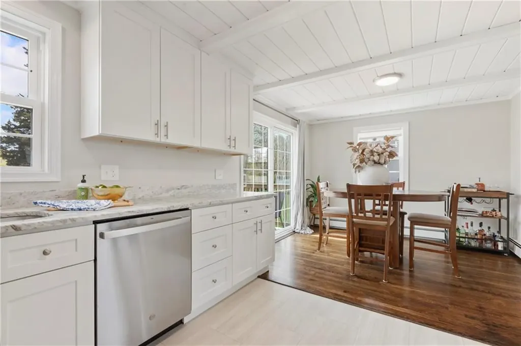 25 Overhill Road Warren RI 02885