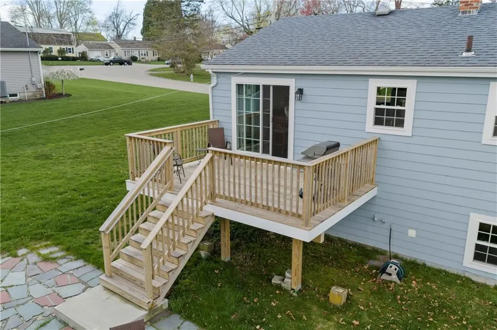 25 Overhill Road Warren RI 02885