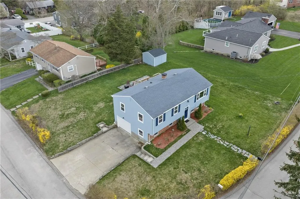 25 Overhill Road Warren RI 02885