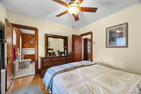 60 Riverview Avenue Tiverton RI 02878
