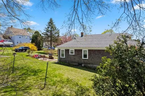 60 Riverview Avenue Tiverton RI 02878