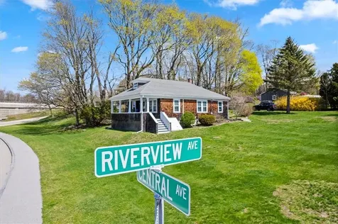 60 Riverview Avenue Tiverton RI 02878