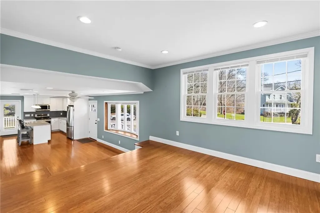 106 Cedar Island Road Narragansett RI 02882