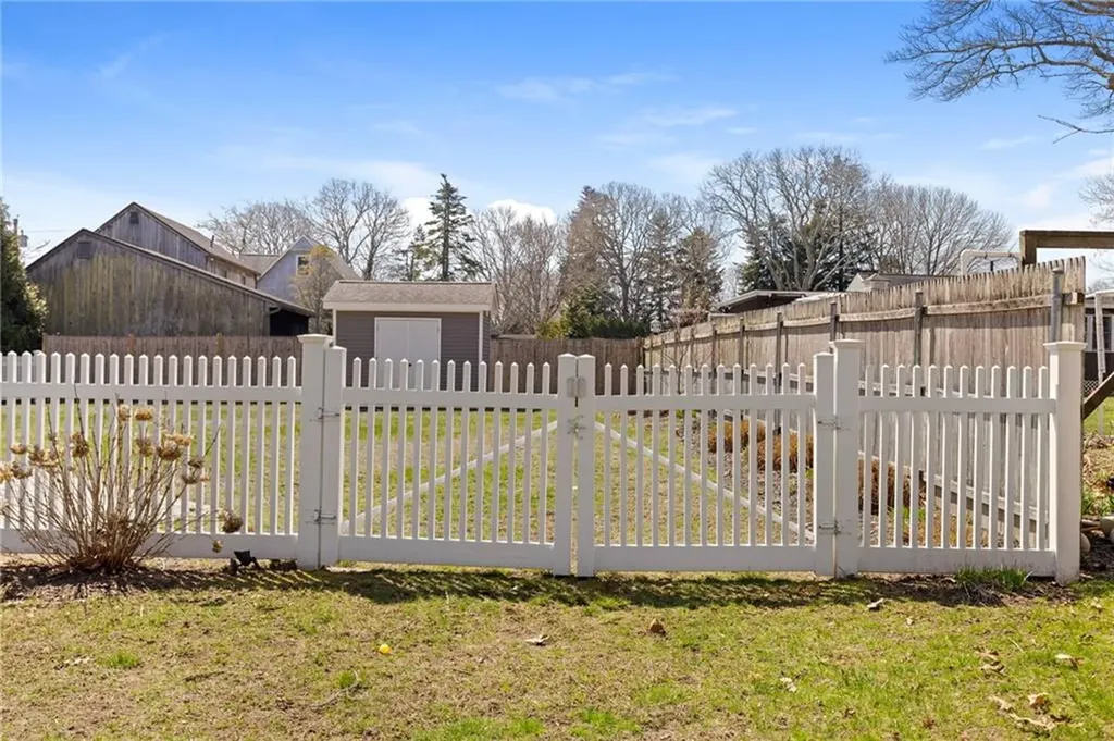 106 Cedar Island Road Narragansett RI 02882