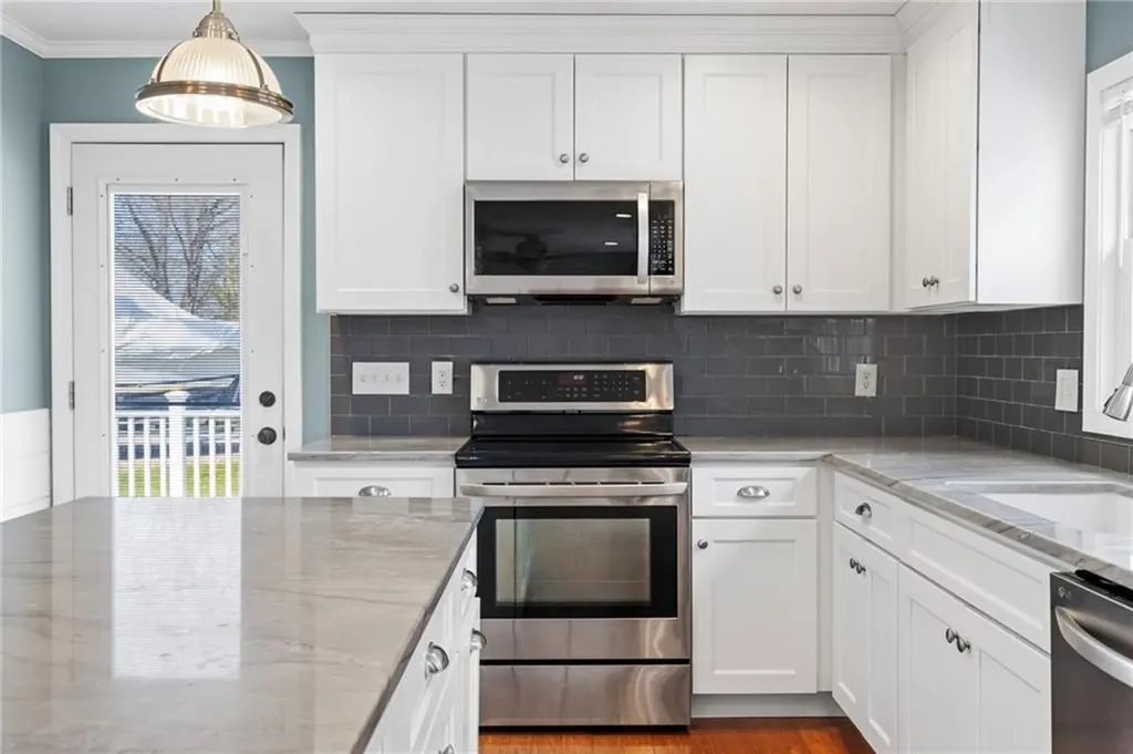 106 Cedar Island Road Narragansett RI 02882