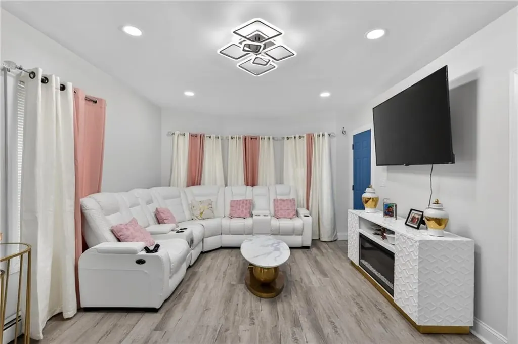 25 Tripoli Street Cranston RI 02909
