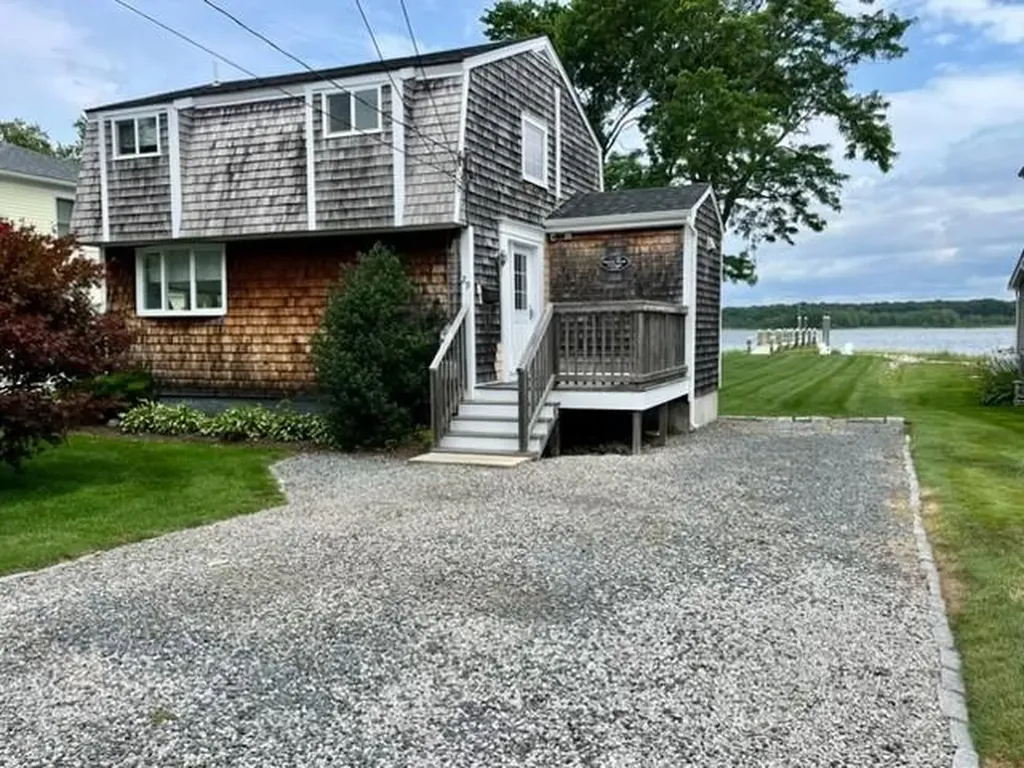 29 Baron Road Barrington RI 02806