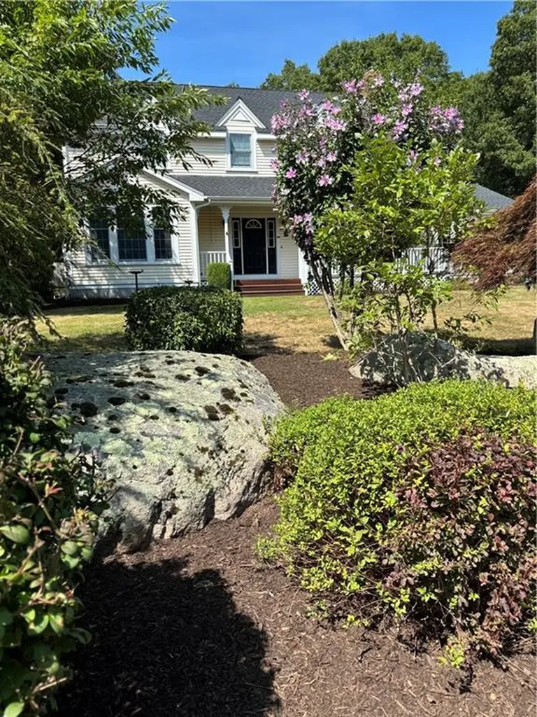54 Foxridge Circle South Kingstown RI 02879
