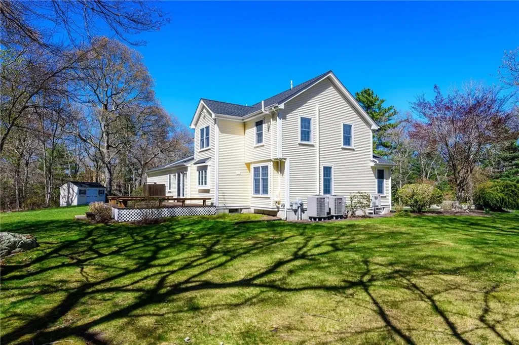 54 Foxridge Circle South Kingstown RI 02879