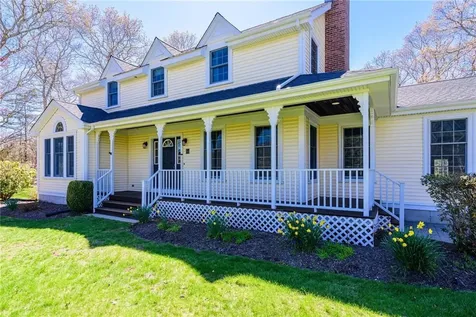 54 Foxridge Circle South Kingstown RI 02879