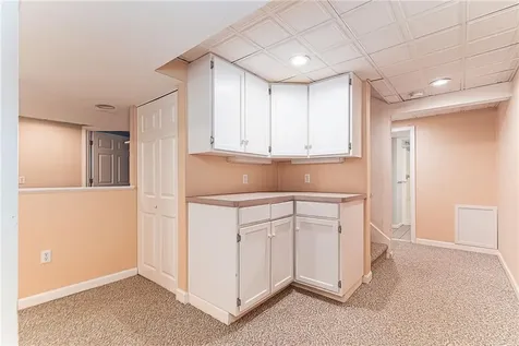 54 Foxridge Circle South Kingstown RI 02879