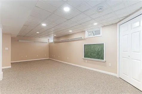 54 Foxridge Circle South Kingstown RI 02879