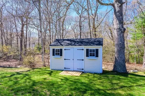 54 Foxridge Circle South Kingstown RI 02879