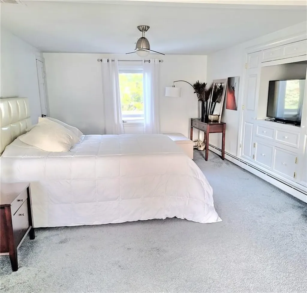 685 Pontiac Avenue Cranston RI 02910
