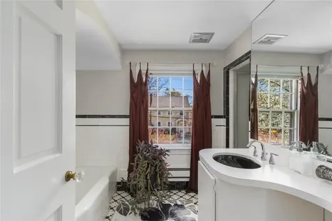 685 Pontiac Avenue Cranston RI 02910
