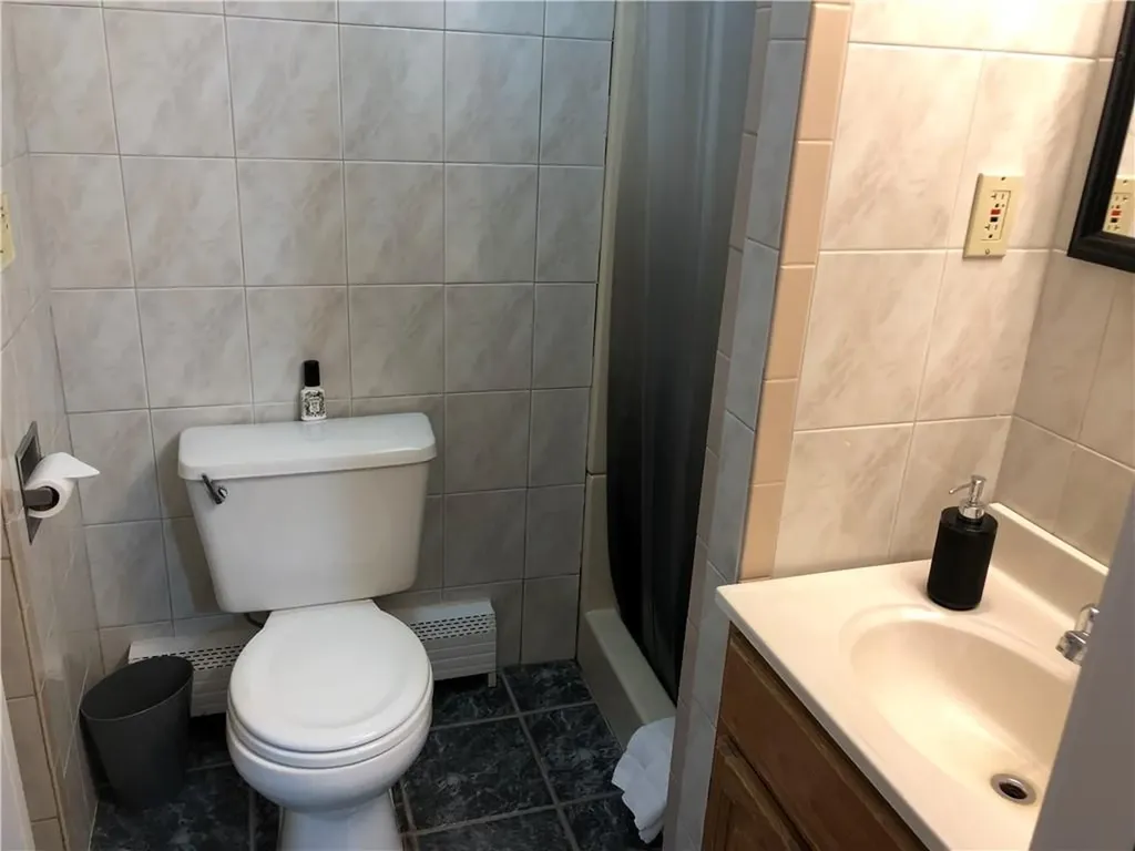 8 Seascape Avenue Middletown RI 02842