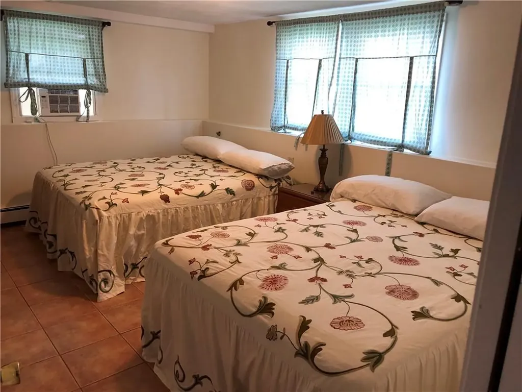8 Seascape Avenue Middletown RI 02842