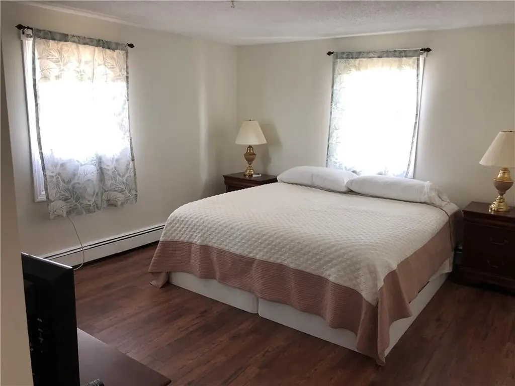 8 Seascape Avenue Middletown RI 02842