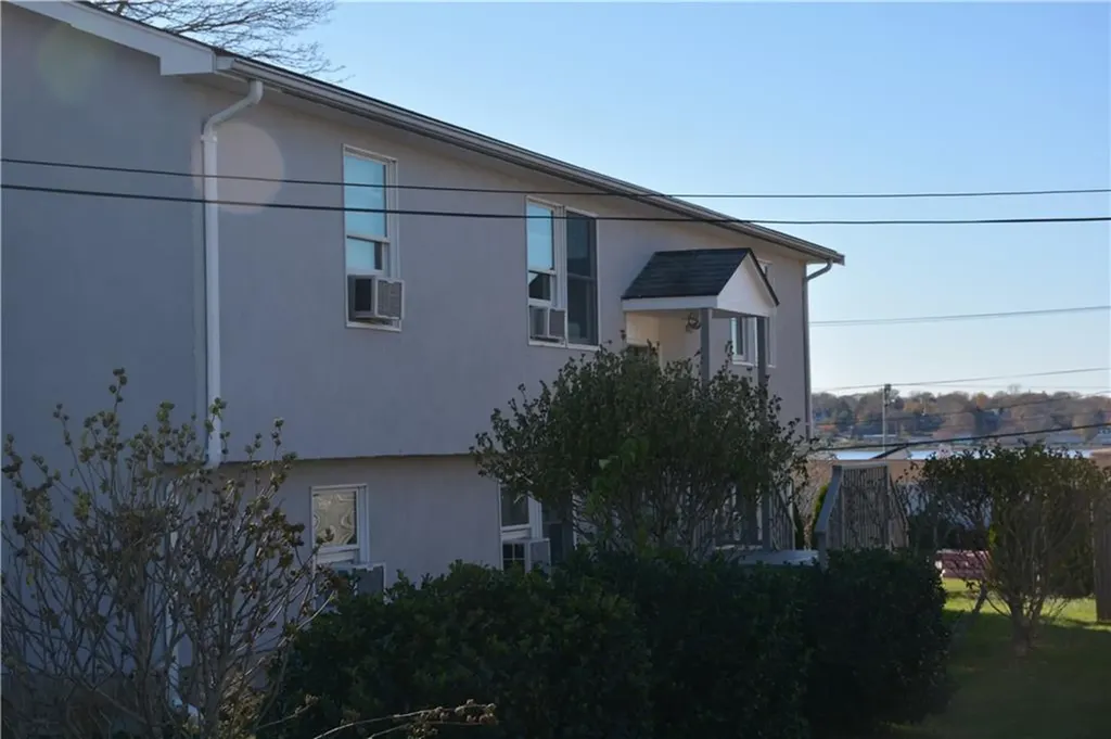 8 Seascape Avenue Middletown RI 02842