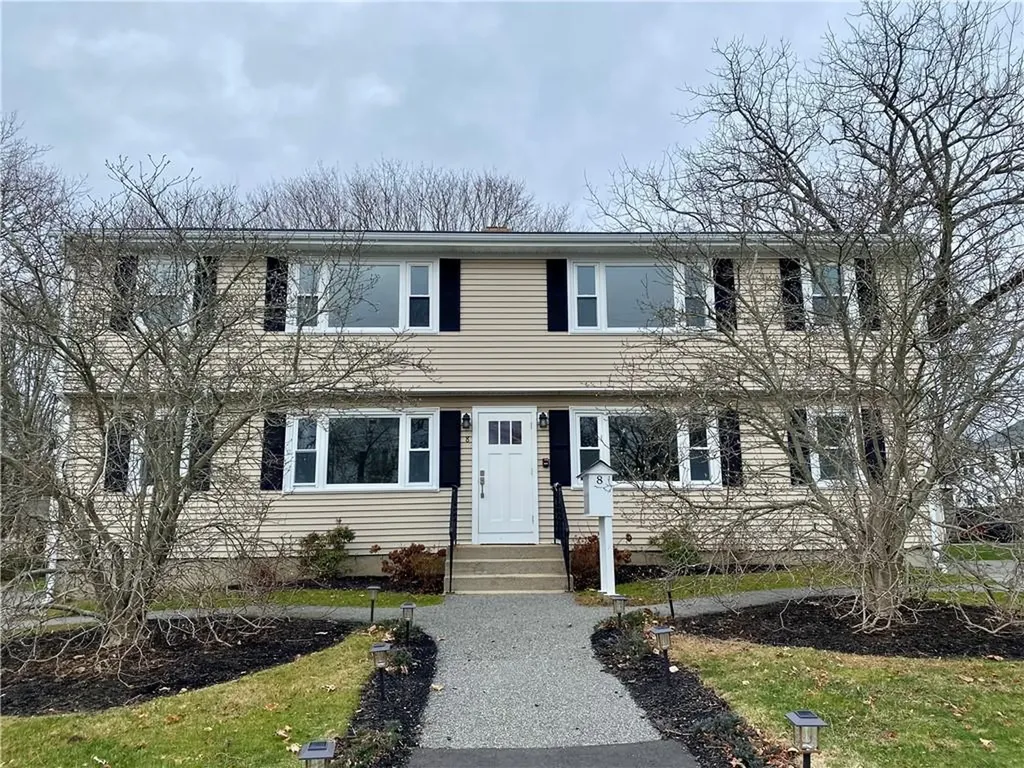 8 Caswell Avenue Newport RI 02840