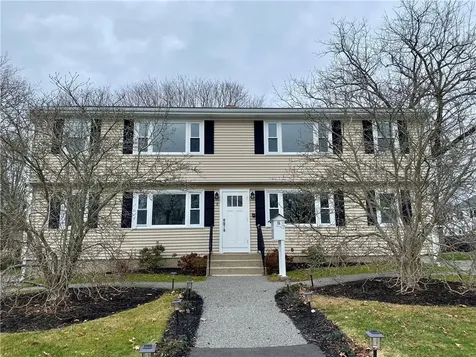 8 Caswell Avenue Newport RI 02840