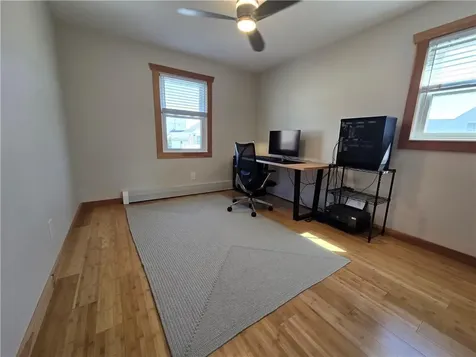 8 Caswell Avenue Newport RI 02840