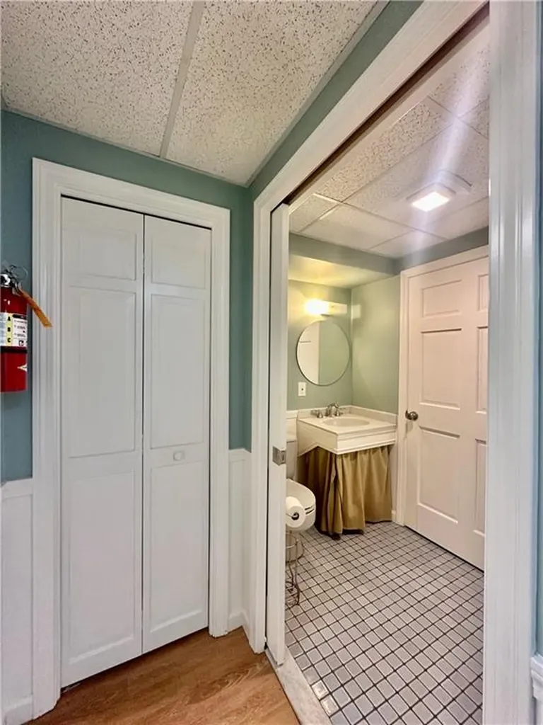 24 Salt Pond Road South Kingstown RI 02879