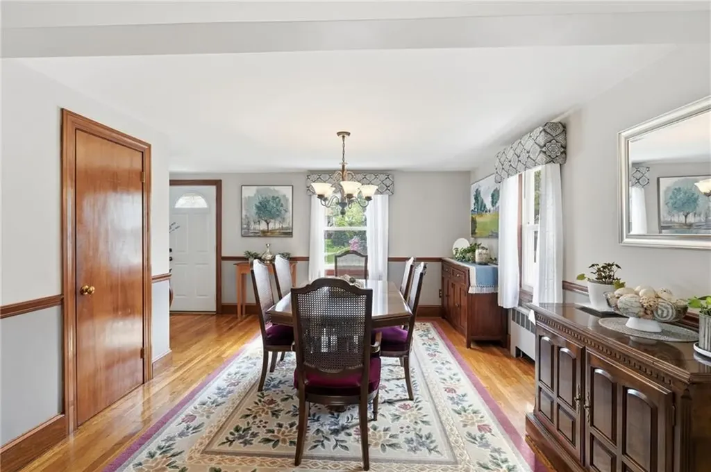 123 Royal Avenue Cranston RI 02920