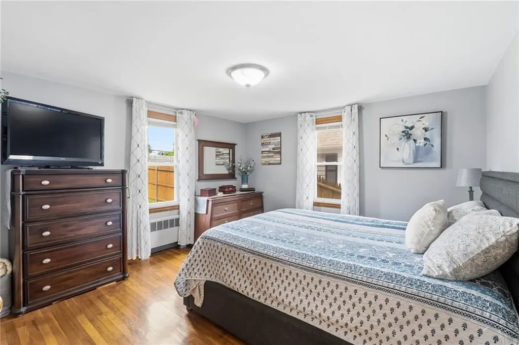 123 Royal Avenue Cranston RI 02920