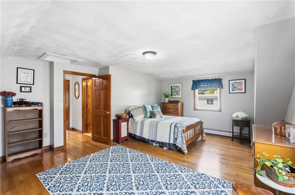 123 Royal Avenue Cranston RI 02920