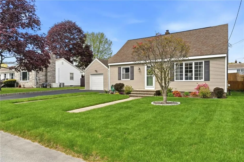 123 Royal Avenue Cranston RI 02920