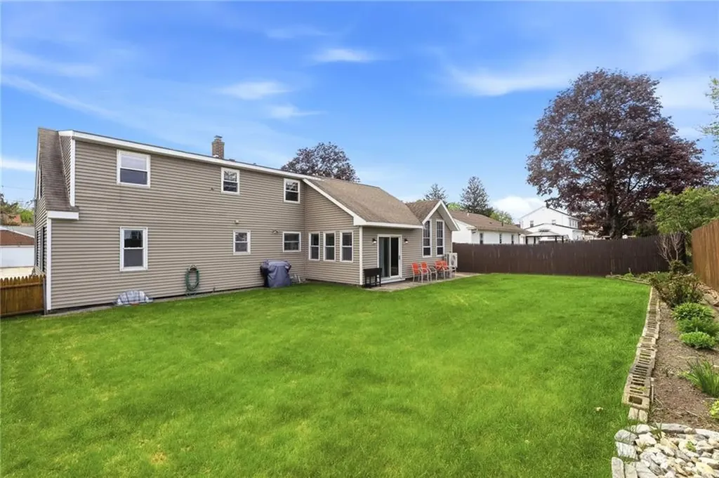 123 Royal Avenue Cranston RI 02920
