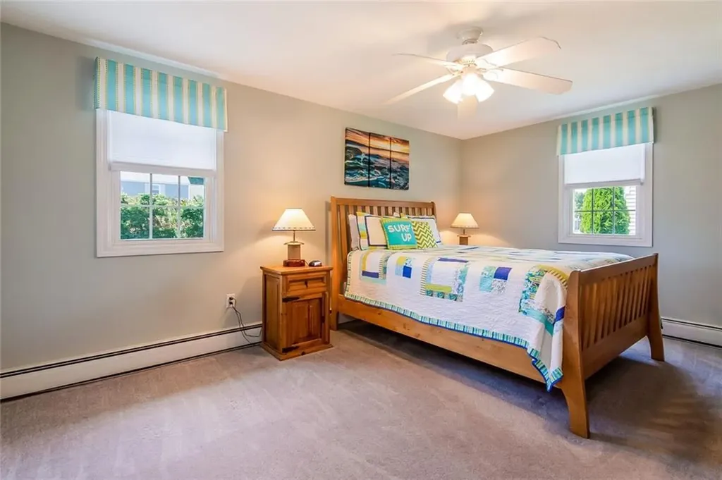 39 Davisville Lane Narragansett RI 02882