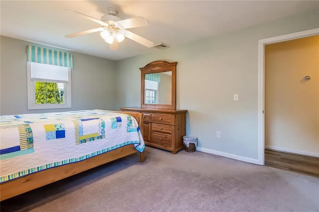 39 Davisville Lane Narragansett RI 02882
