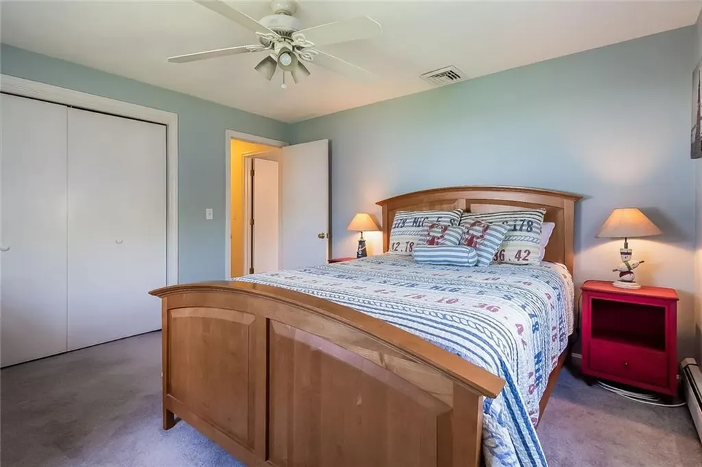 39 Davisville Lane Narragansett RI 02882
