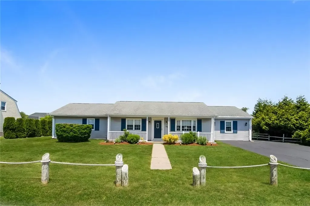 39 Davisville Lane Narragansett RI 02882