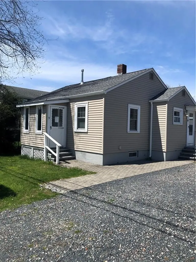 9 Palmer Avenue Warren RI 02885