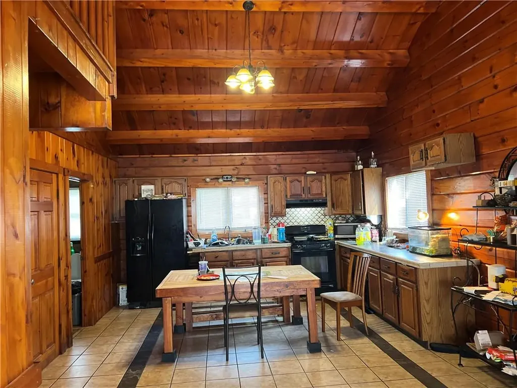 11 Lilac Avenue Woonsocket RI 02895