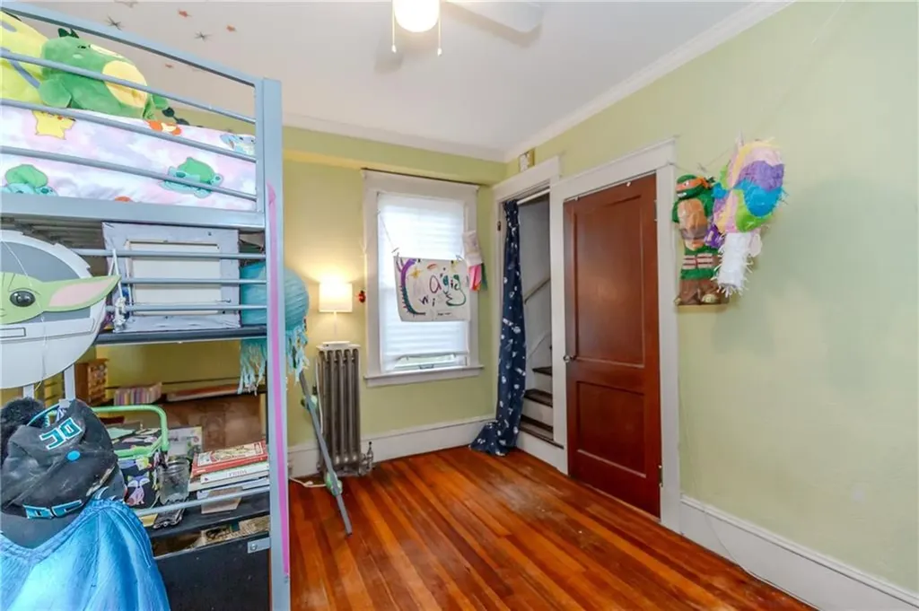 18 Bow Street Cranston RI 02905