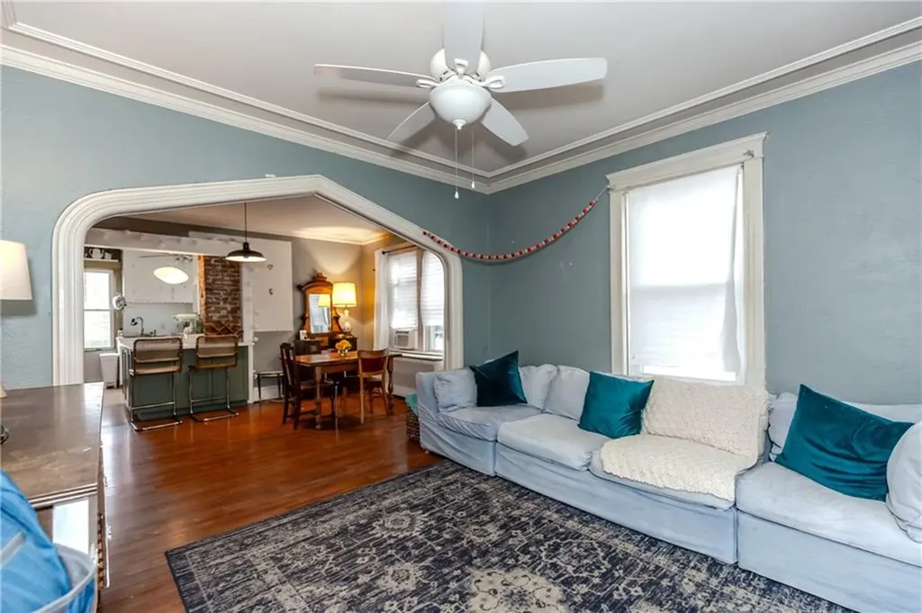 18 Bow Street Cranston RI 02905