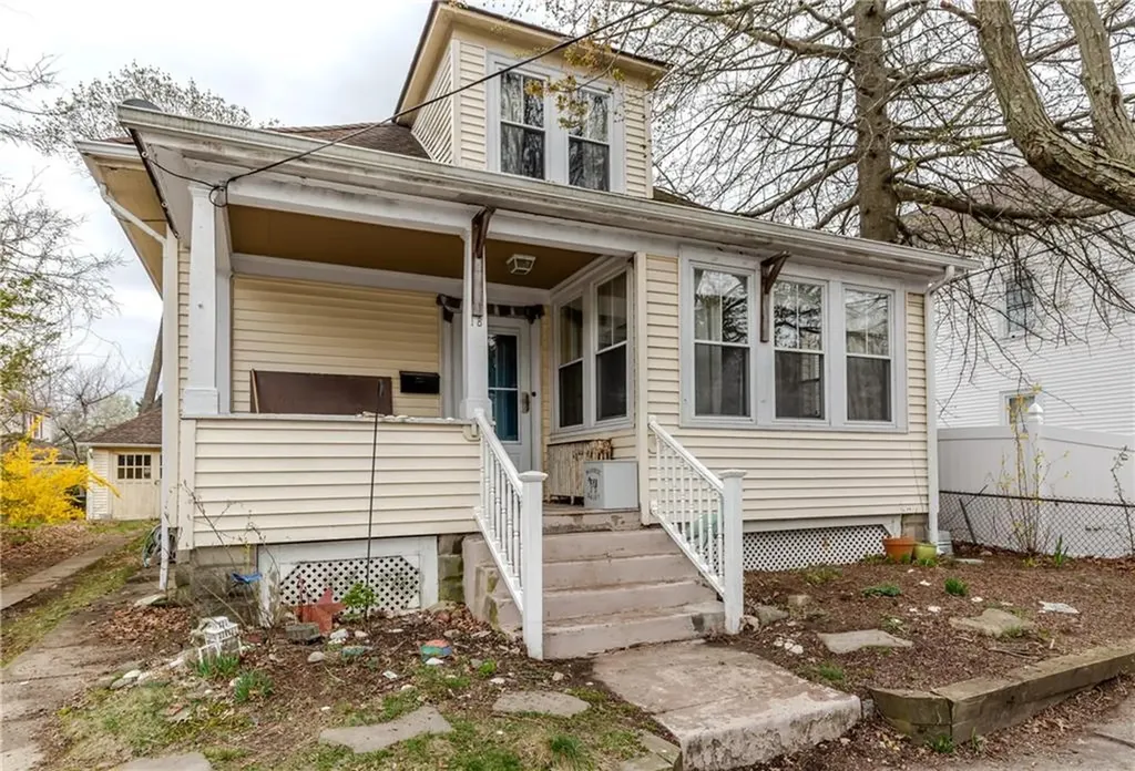 18 Bow Street Cranston RI 02905