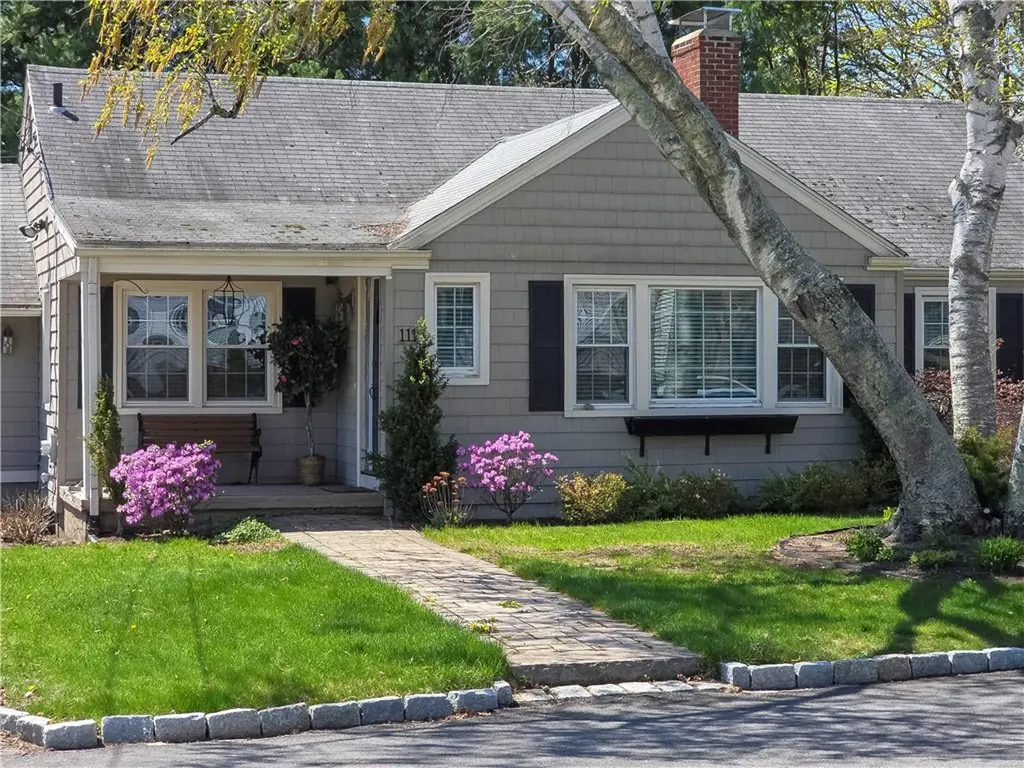 111 Wannamoisett Road East Providence RI 02914
