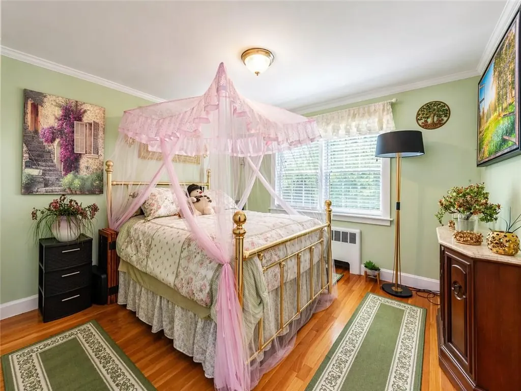111 Wannamoisett Road East Providence RI 02914