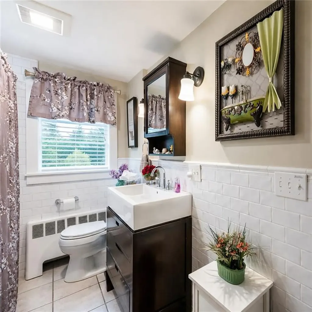 111 Wannamoisett Road East Providence RI 02914