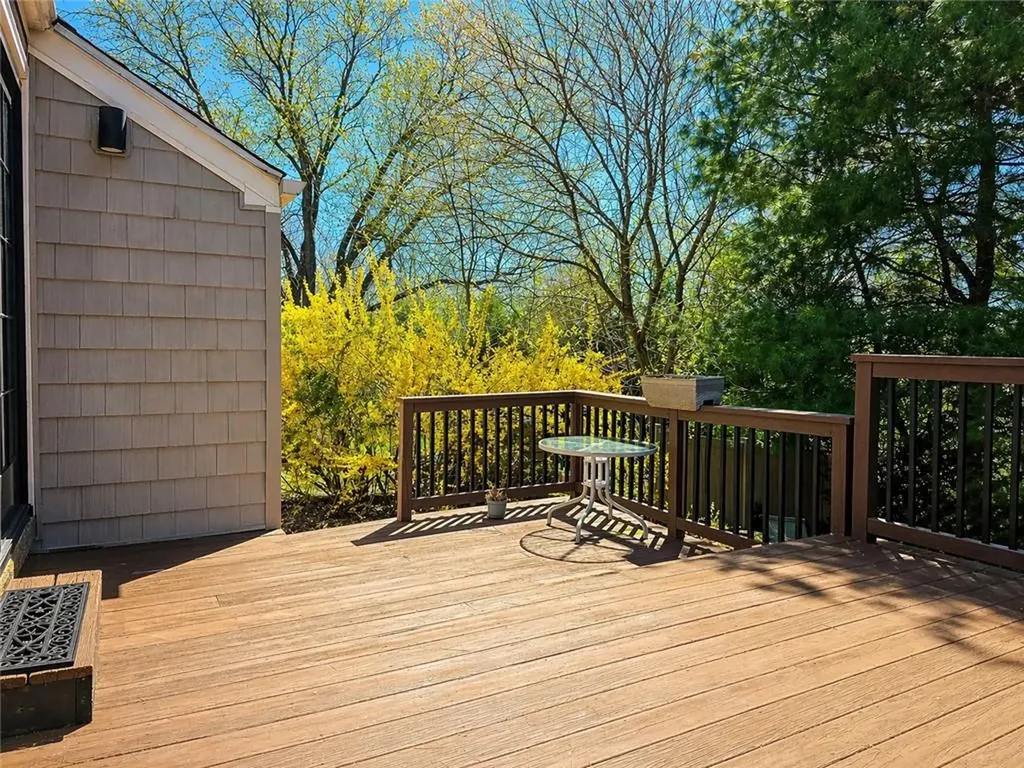 111 Wannamoisett Road East Providence RI 02914