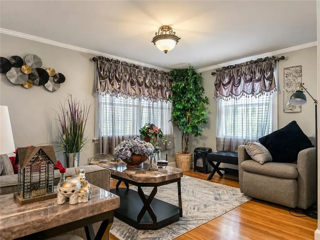 111 Wannamoisett Road East Providence RI 02914