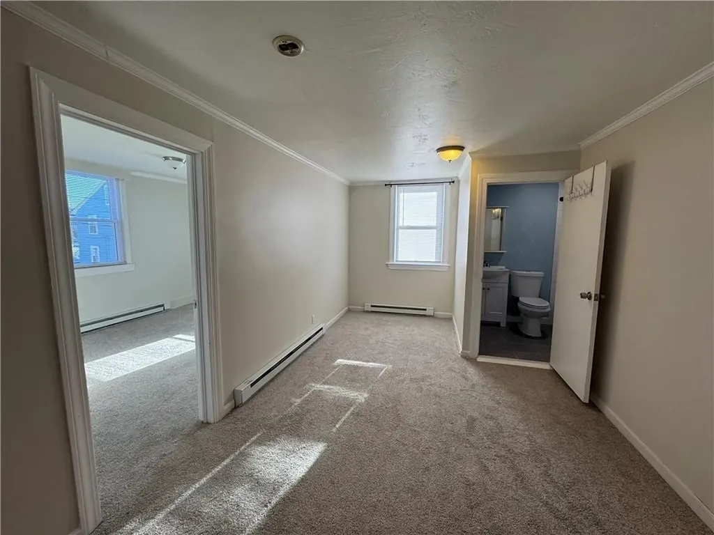 33 Saint Elizabeth Street Bristol RI 02809